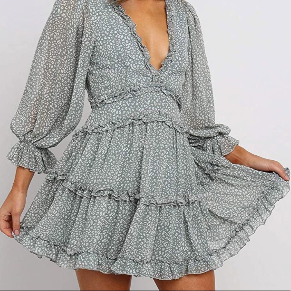 Long Sleeve Ruffle Layer Backless Swing Mini Dress Size S - Picture 3 of 6